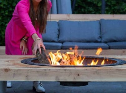What is the Difference Between a Fire Pit and a Chiminea - everymanscave.com